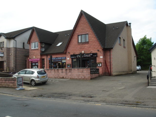 letting units and flats, balloch